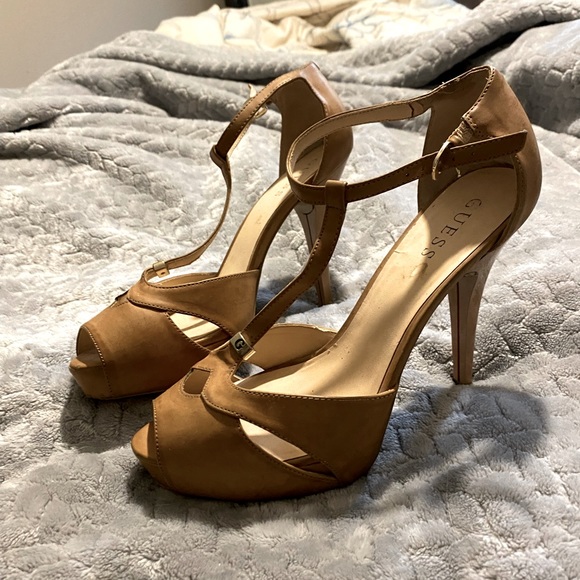 Guess Wgtoya Tan stilettos - size 9 - Picture 1 of 4
